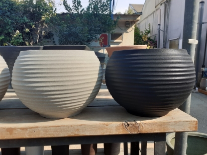 עציץ פלסטיק ק. 34 ס"מ 80-58 - צבע קרם