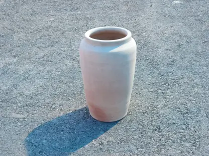 כד חרס מוארך 38