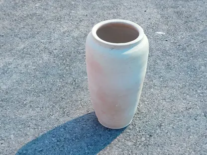 כד חרס מוארך 68