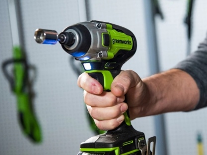 מברגות, פטישונים, מקדחות, מלטשות ומשחזות